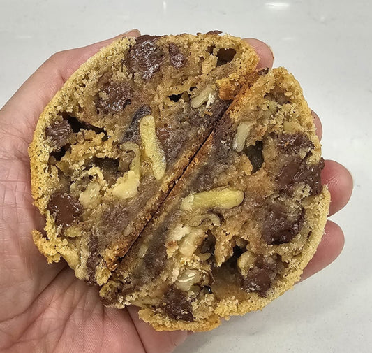 Walnut Chocolate Chip Cookie - Classic Favorite